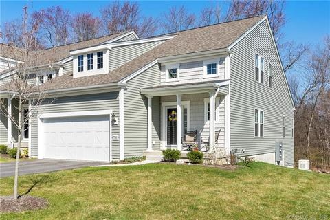 730 Championship Dr #730, Oxford, CT 06478
