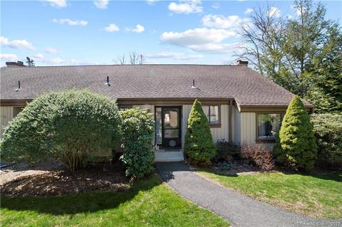 729 Heritage Vlg #B, Southbury, CT 06488