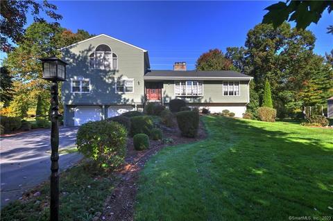 363 Timberlane Dr, Orange, CT 06477