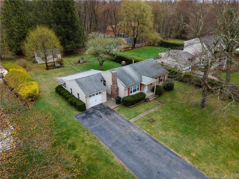 23 Salem Rd, Prospect, CT 06712