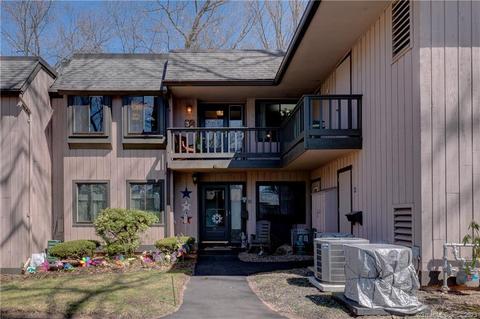 36 Coach Dr #36, Southington, CT 06489