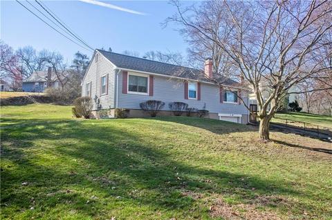 36 W View Dr, Enfield, CT 06082