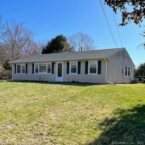 27 Meeting House Ln, Ledyard, CT 06339