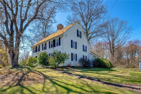 61 Maple Ave, Bloomfield, CT 06002