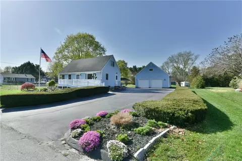 1 James St, Plainfield, CT 06374