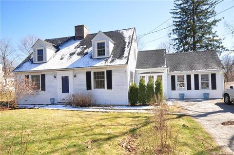 29 Woodruff St, Litchfield, CT 06759