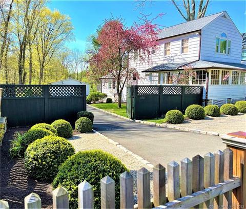 496 Hoyt St, Darien, CT 06820