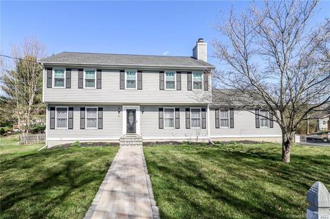 10 Home St, Trumbull, CT 06611