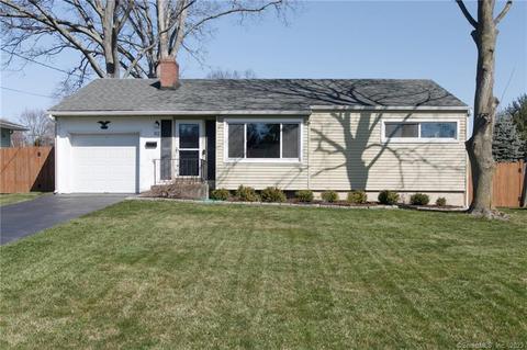 82 Harding St, Wethersfield, CT 06109