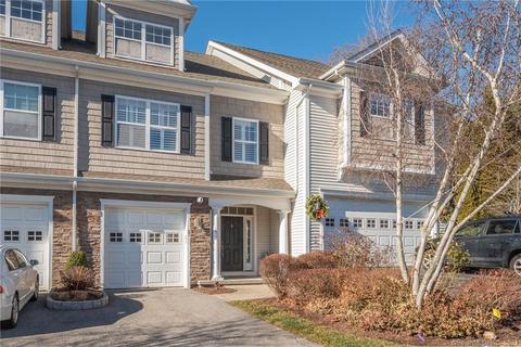 27 Ridgewood Dr #27, Middlebury, CT 06762