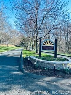 3 Village View Ln, Farmington, CT 06085