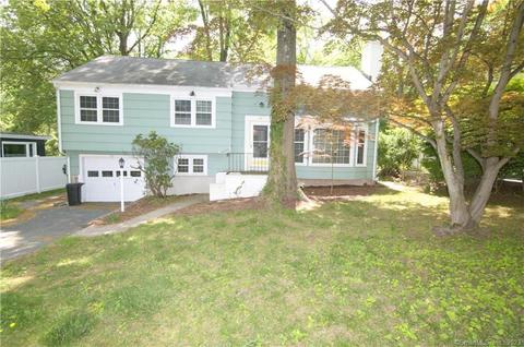 116 Corbin Rd, Hamden, CT 06517