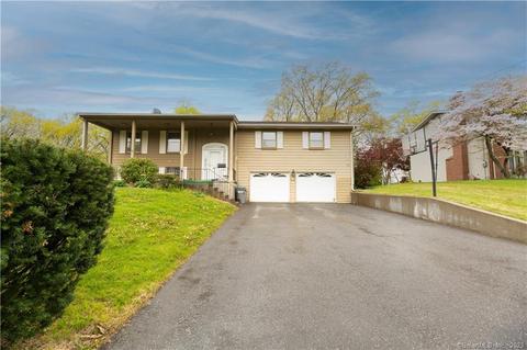 82 Kennedy Rd, Manchester, CT 06042