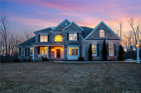 10 Norwood Way, Avon, CT 06001