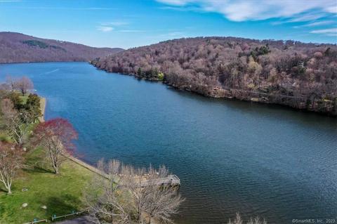 12 Pinewood Shrs, Sherman, CT 06784