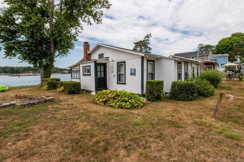 6 Cottage St, Branford, CT 06405