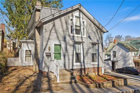 65 Spruce St, Norwich, CT 06360