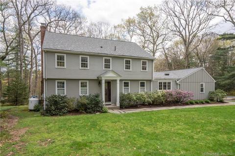 24 Fox Den Rd, Simsbury, CT 06092