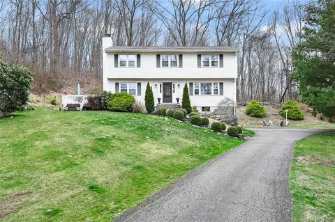 12 Musket Ridge Rd, New Fairfield, CT 06812