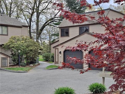12 Sycamore Ln #12, Avon, CT 06001