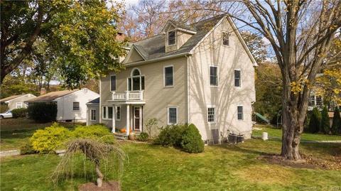 2 Kent Rd, Norwalk, CT 06854