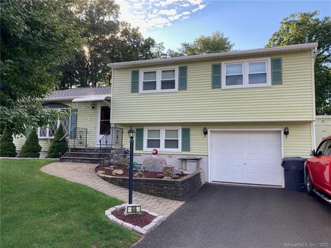 66 Autumn Dr, Southington, CT 06489