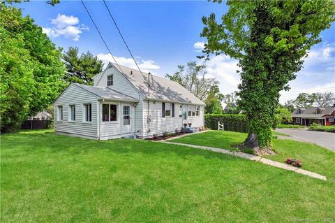 64 Middlebury St, Stamford, CT 06902