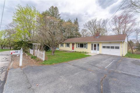 11 Clark Ln, Ledyard, CT 06335