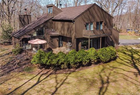 10 Timber Hill Rd, Prospect, CT 06712
