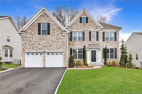 27 S Crossing Way, Bethel, CT 06801