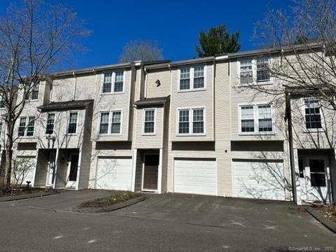 380 Hitchcock Rd #205, Waterbury, CT 06705