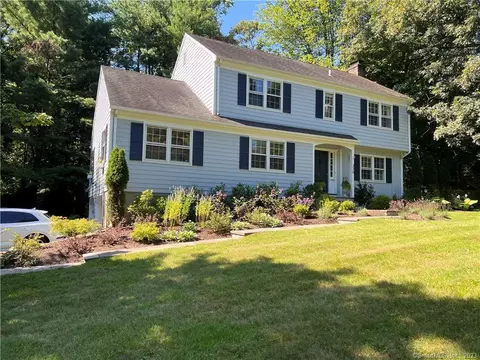 320 Jelliff Mill Rd, New Canaan, CT 06840