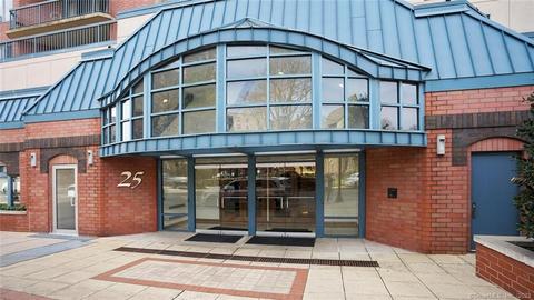 25 Forest St #17B, Stamford, CT 06901