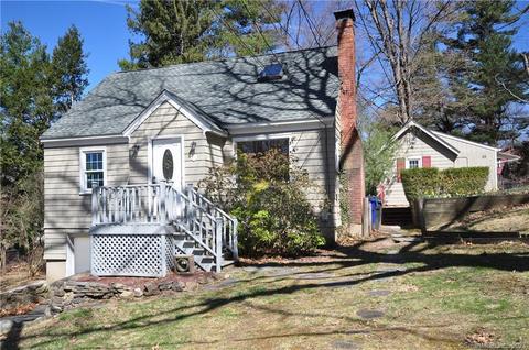 23 Sunset Trl, Avon, CT 06001