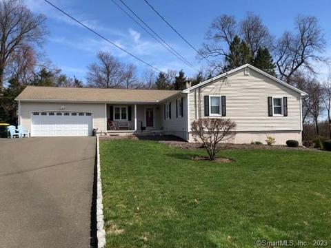 3 Field St, Seymour, CT 06483