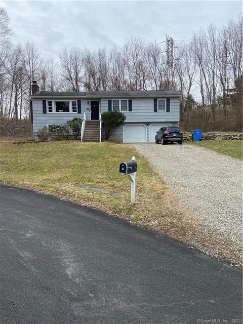 19 Dodge Dr, Shelton, CT 06484