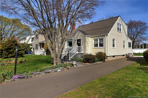 390 Washington Pkwy, Stratford, CT 06615