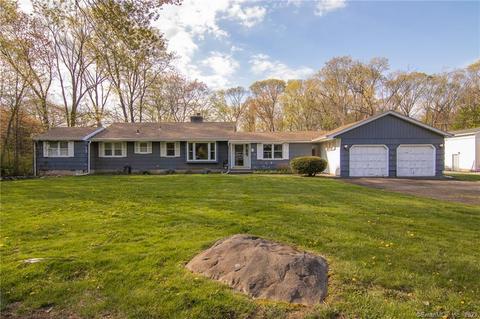 8 Stonewall Ln, Branford, CT 06405