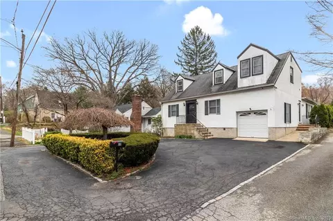 12 Concord St, Greenwich, CT 06831
