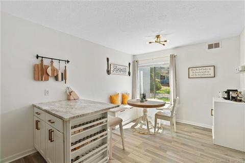8 Birch Ln #J, East Haven, CT 06513