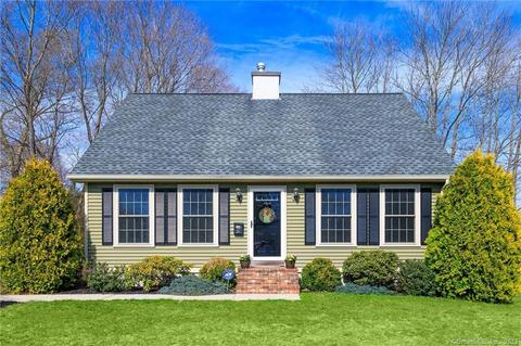 38 Milner Ave, Moosup, CT 06354