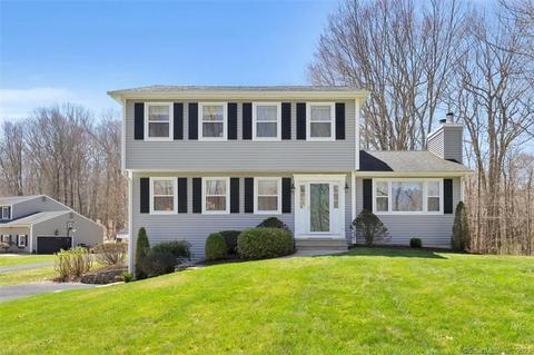 1053 Woodbury Rd, Watertown, CT 06795