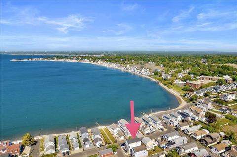 41 Richard St, Milford, CT 06460