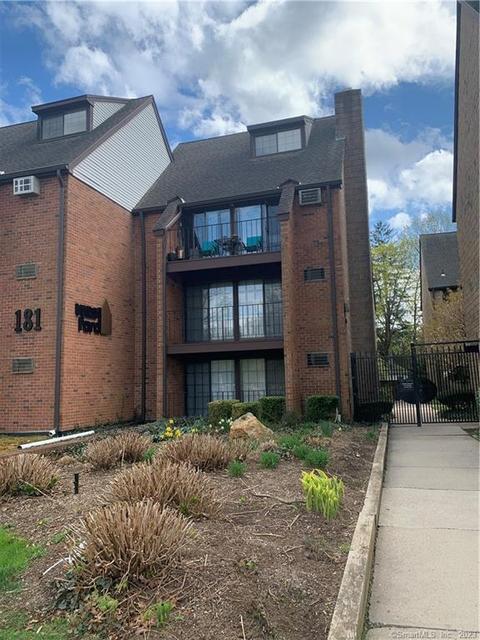 181 Loomis Dr #142, West Hartford, CT 06107
