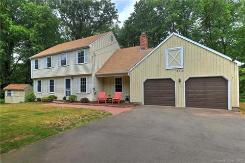 315 W Woods Rd, Hamden, CT 06518