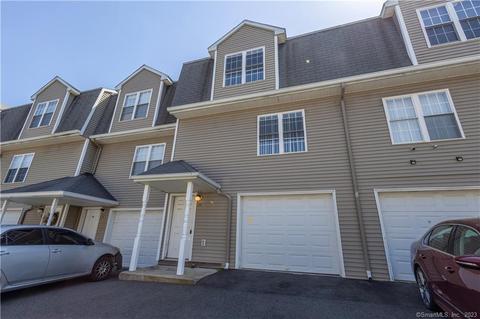 170 Stonefield Dr #28, Waterbury, CT 06705