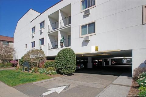34 Crescent St #2Q, Stamford, CT 06906