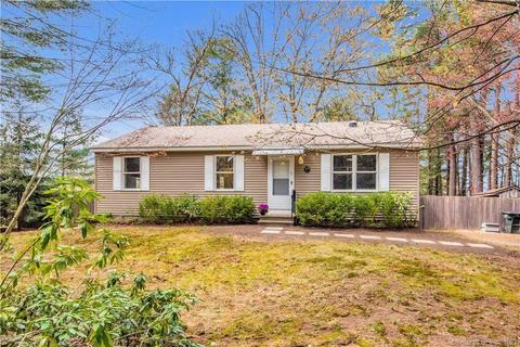 7 Centerwood Dr, Granby, CT 06035