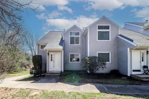 16 Tulip Dr #A, Seymour, CT 06483
