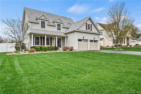 27 Fieldstone Ln, Southington, CT 06489